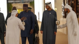 Voyage : Sonko est arrivé aux Emirats Arabes Unis